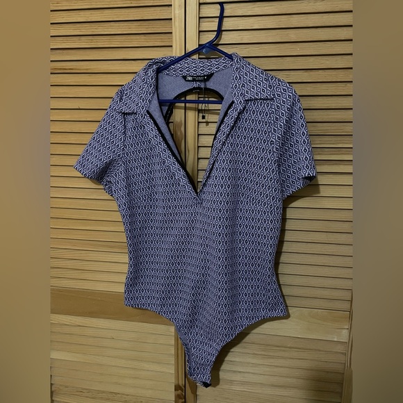Zara Purple Geometric Patterned Bodysuit with Collar and v neck -Size XXL NWOT - Picture 3 of 12